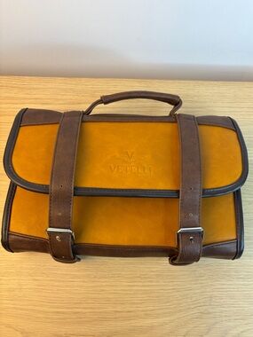 Vetelli Foldable Hanging Vegan Leather Travel Toiletry Bag NWOT